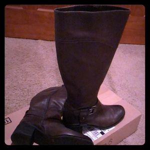 Tall Boot Grayish Brown Color By Vince Camuto.